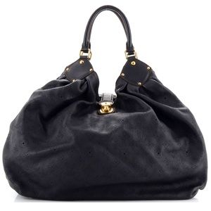 SOLD!! Do Not Purchase… Beautiful Louis Vuitton XXL Hobo Mahina Leather Handbag!